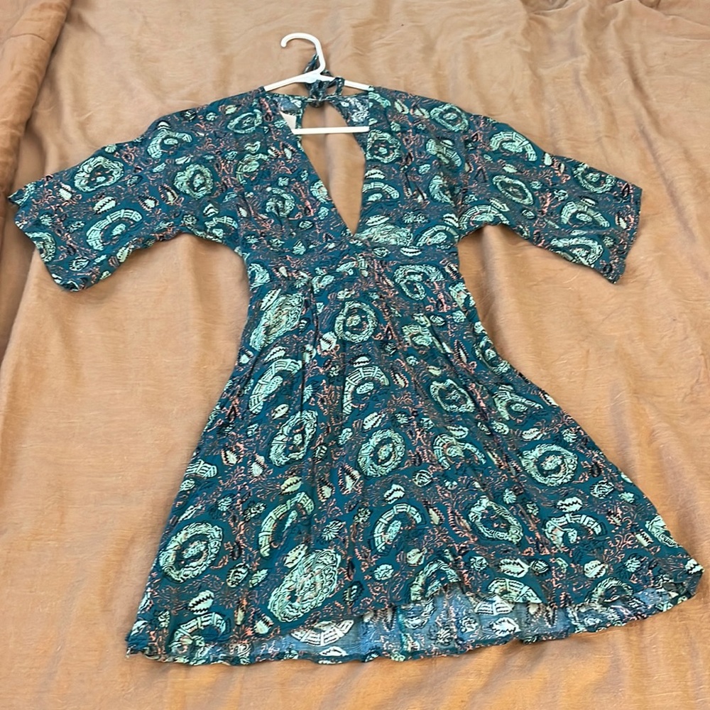 Lucy Love flowy dark teal dress